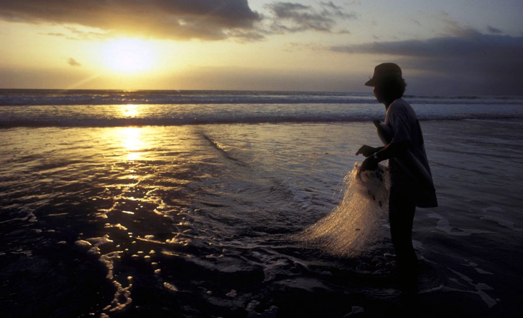 photographing sunsets Bali fisherman